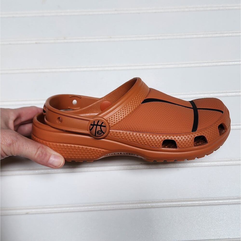 Crocs Classic Kids Sports Basketball Clogs Sandals Size 4 Big Kids Orange Black - Picture 5 of 10